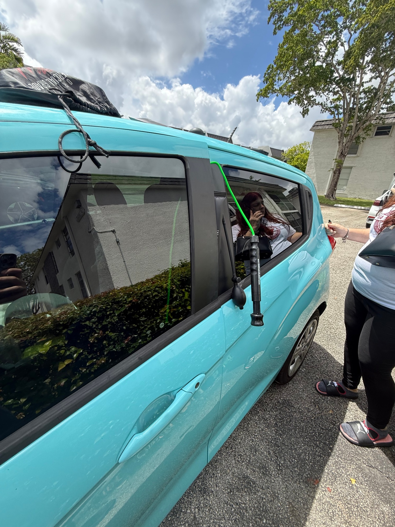 Car lockout — non-destructive entry, Kendall