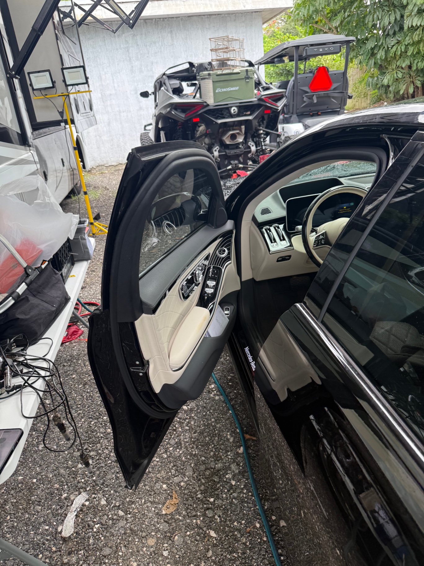 Mercedes-Benz key & door service — Miami Beach